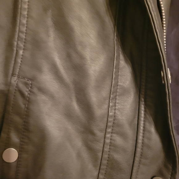 Grey leather jacket - Picture 3 of 8
